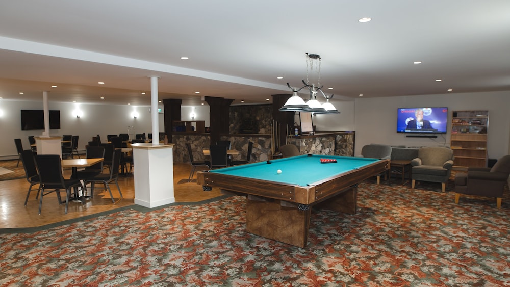 Robin Hood Inn & Suites 26/59