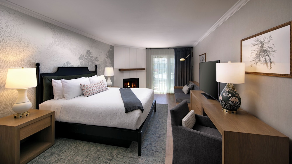 غرفة قياسية بسرير كينج بشرفة، Fireside Inn On Moonstone Beach 2/3