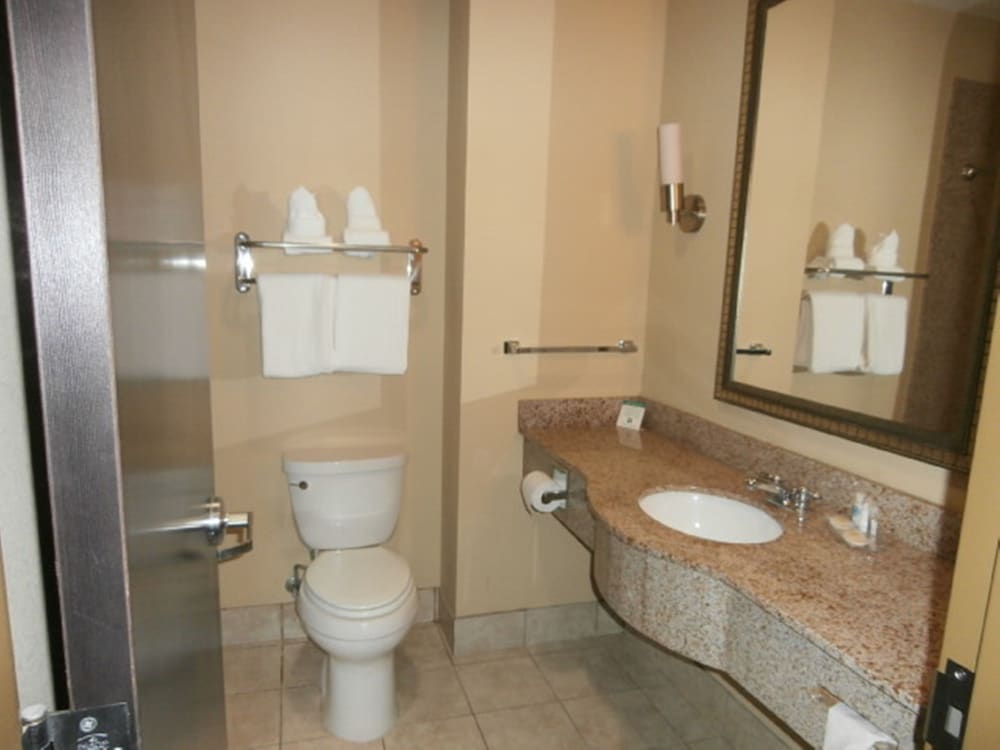 Comfort Inn & Suites Augusta West Near Fort Gordon 11/49