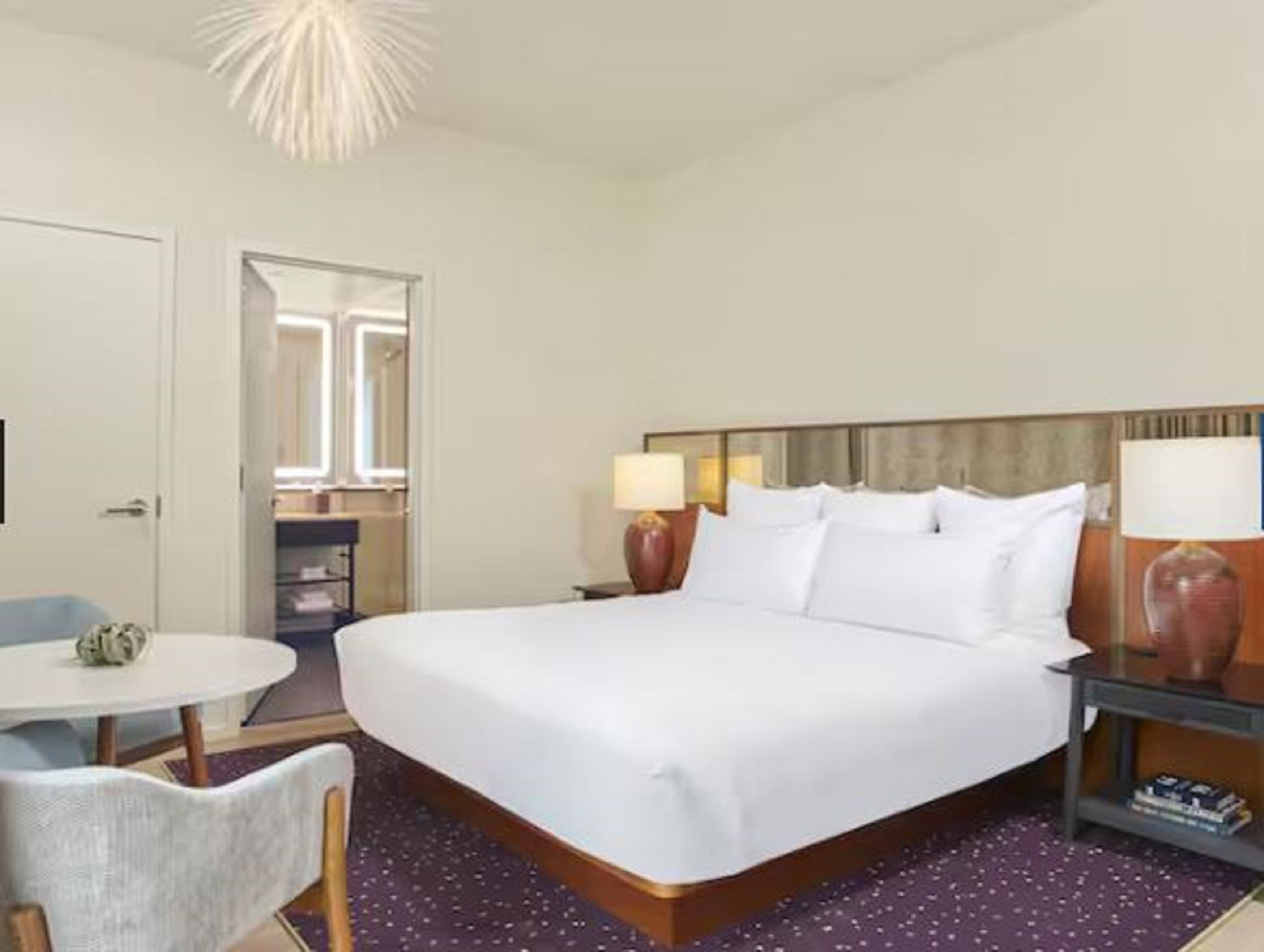 1 BEDROOM, SUITE, KING BED, CITY VIEW, TERRACE
