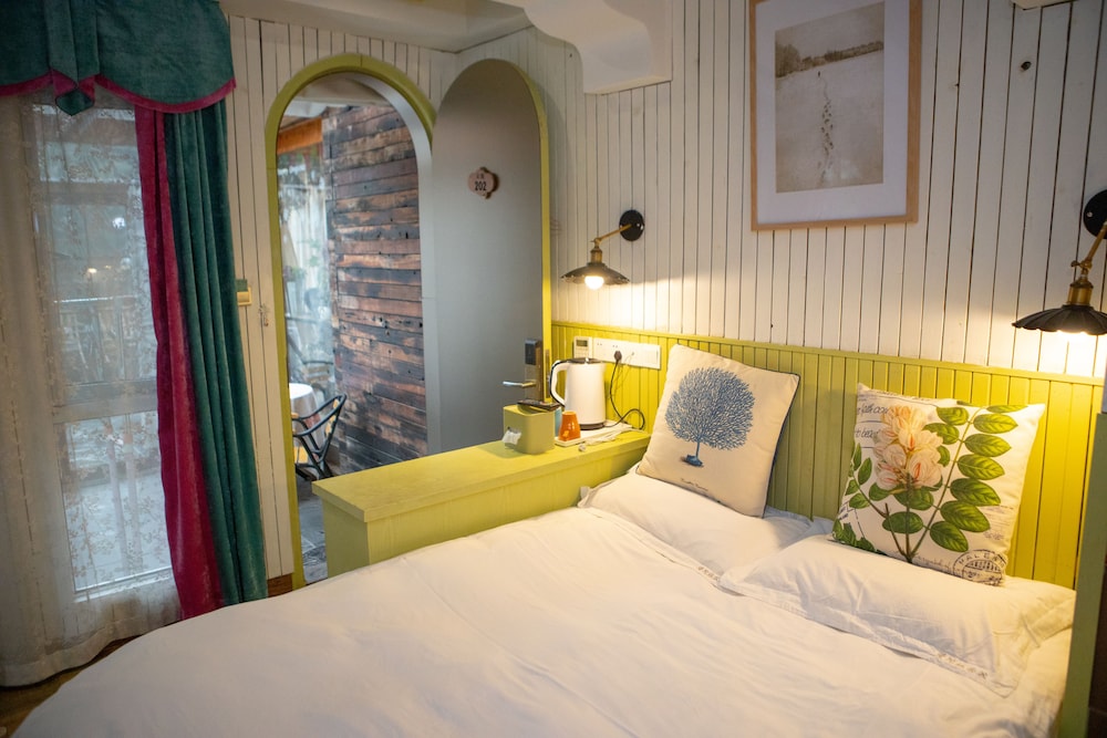 STANDARD, DOUBLE BED