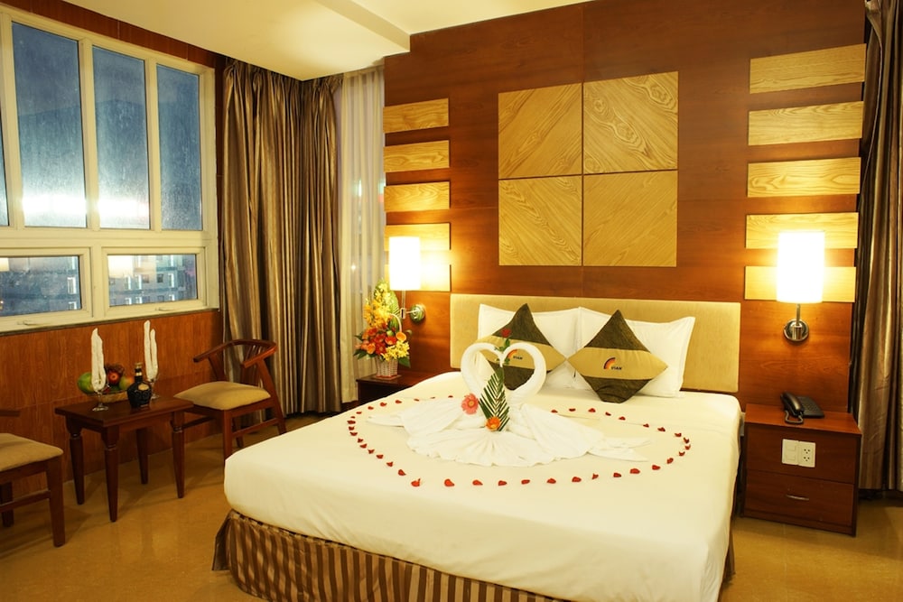 Vian Hotel 11/67