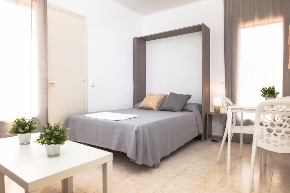Rv Hotels Apartamentos Benelux 12/64
