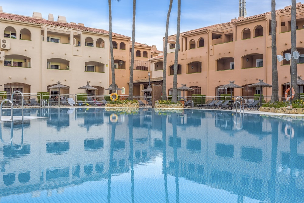 Los Amigos Beach Club 45/50