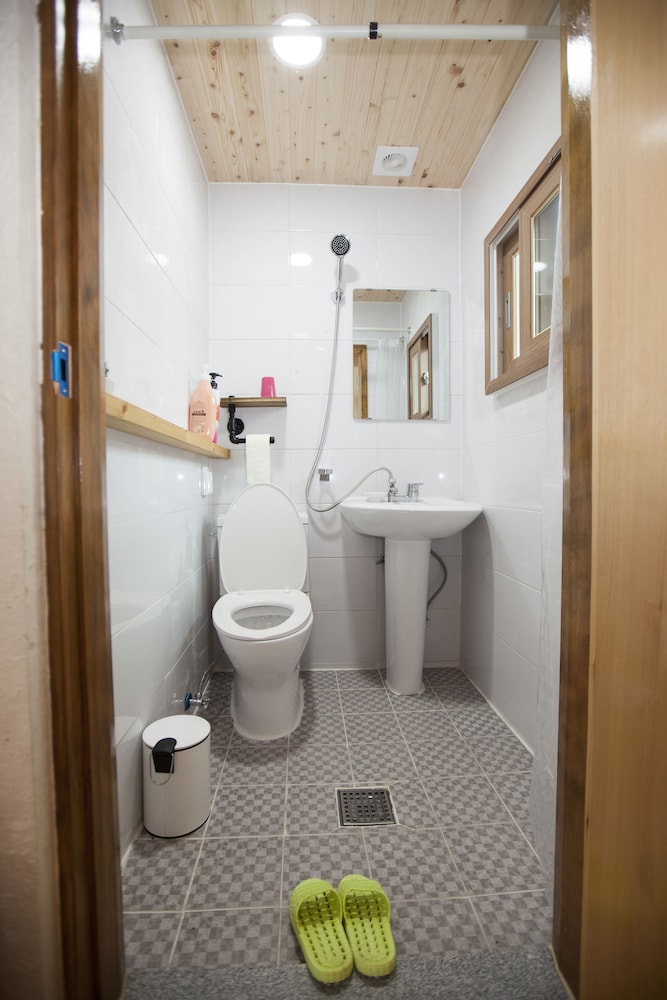 The Hanok 95/100