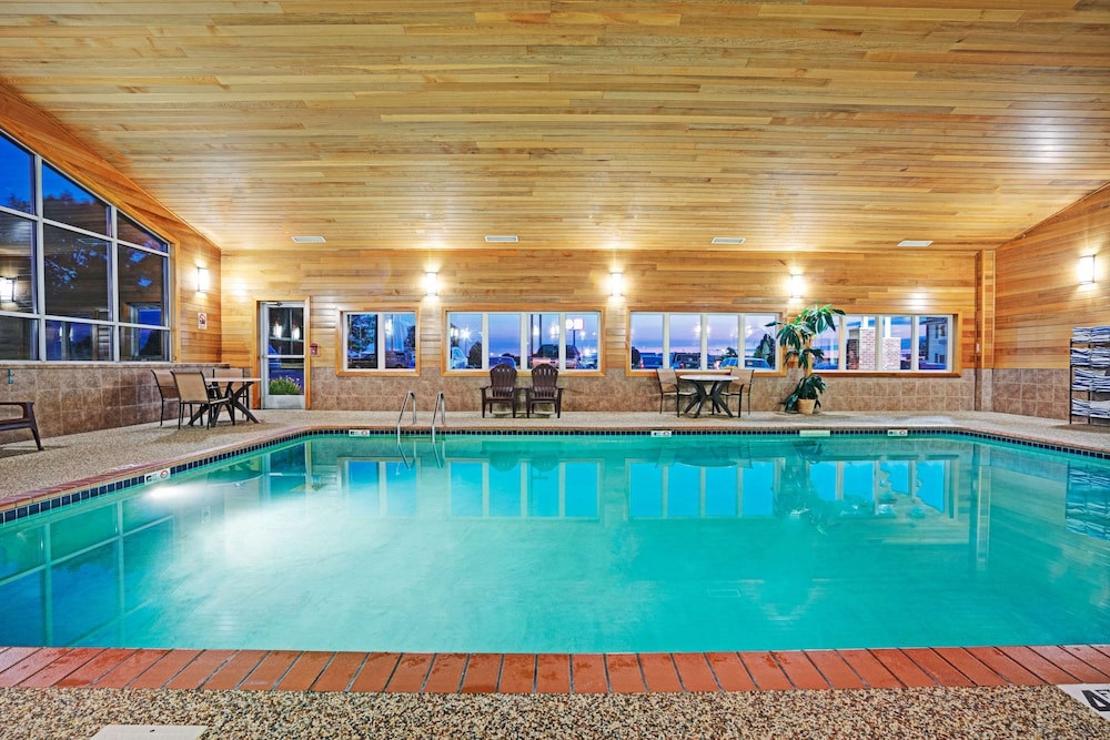 Super 8 By Wyndham Rogers Minnesota 32/42