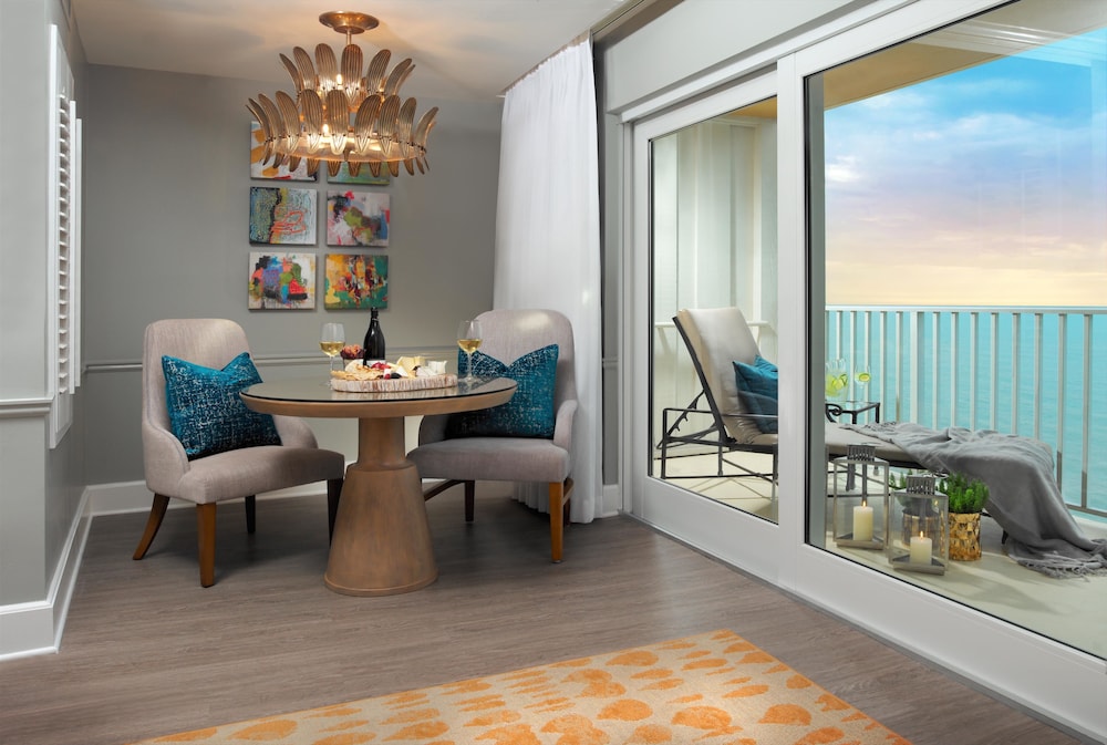 La Playa Beach Resort 49/75