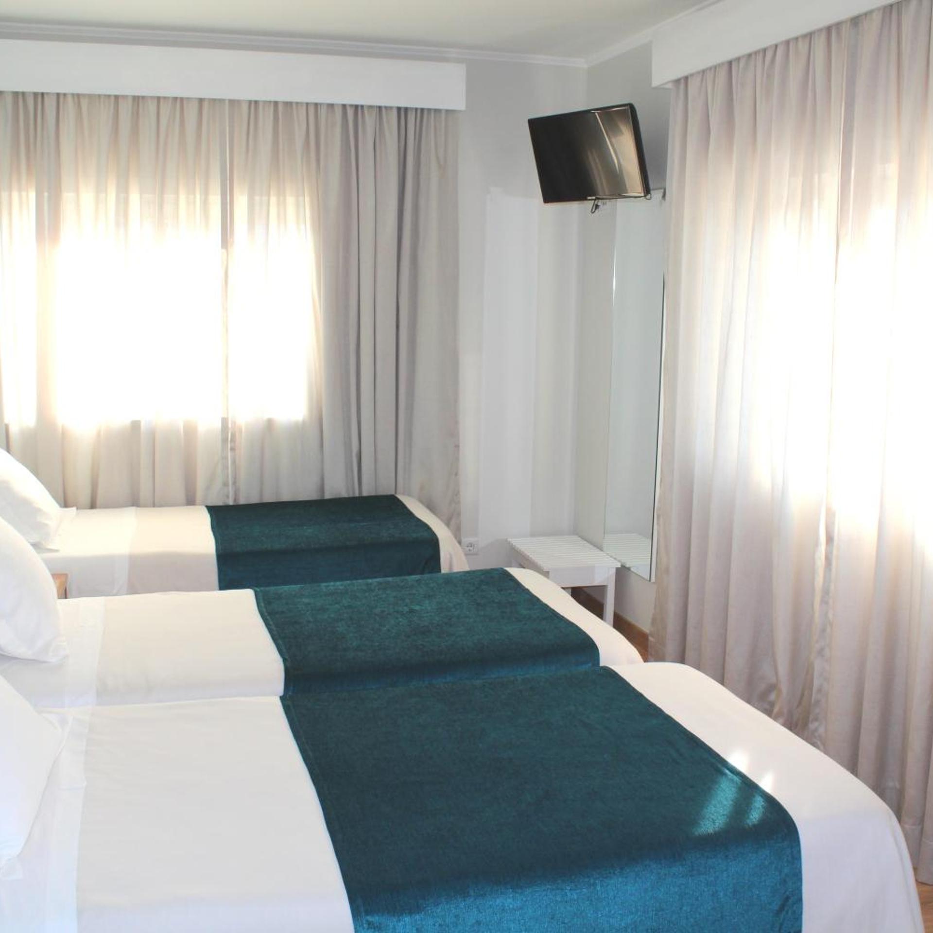 Hotel D. Dinis 27/50