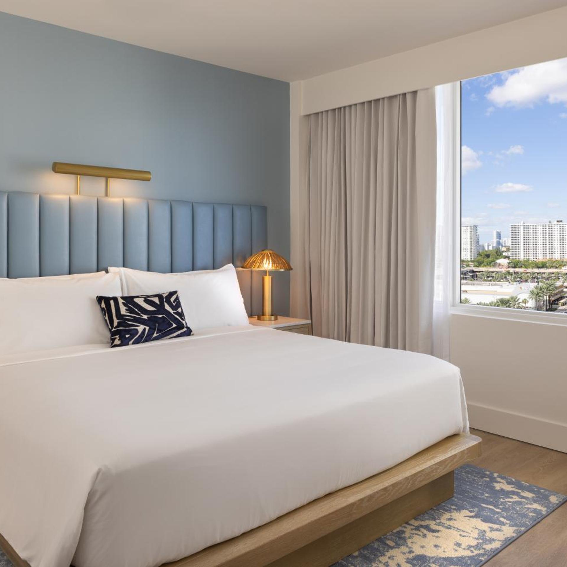 Renovated, 2 Bedrooms, Suite, City View