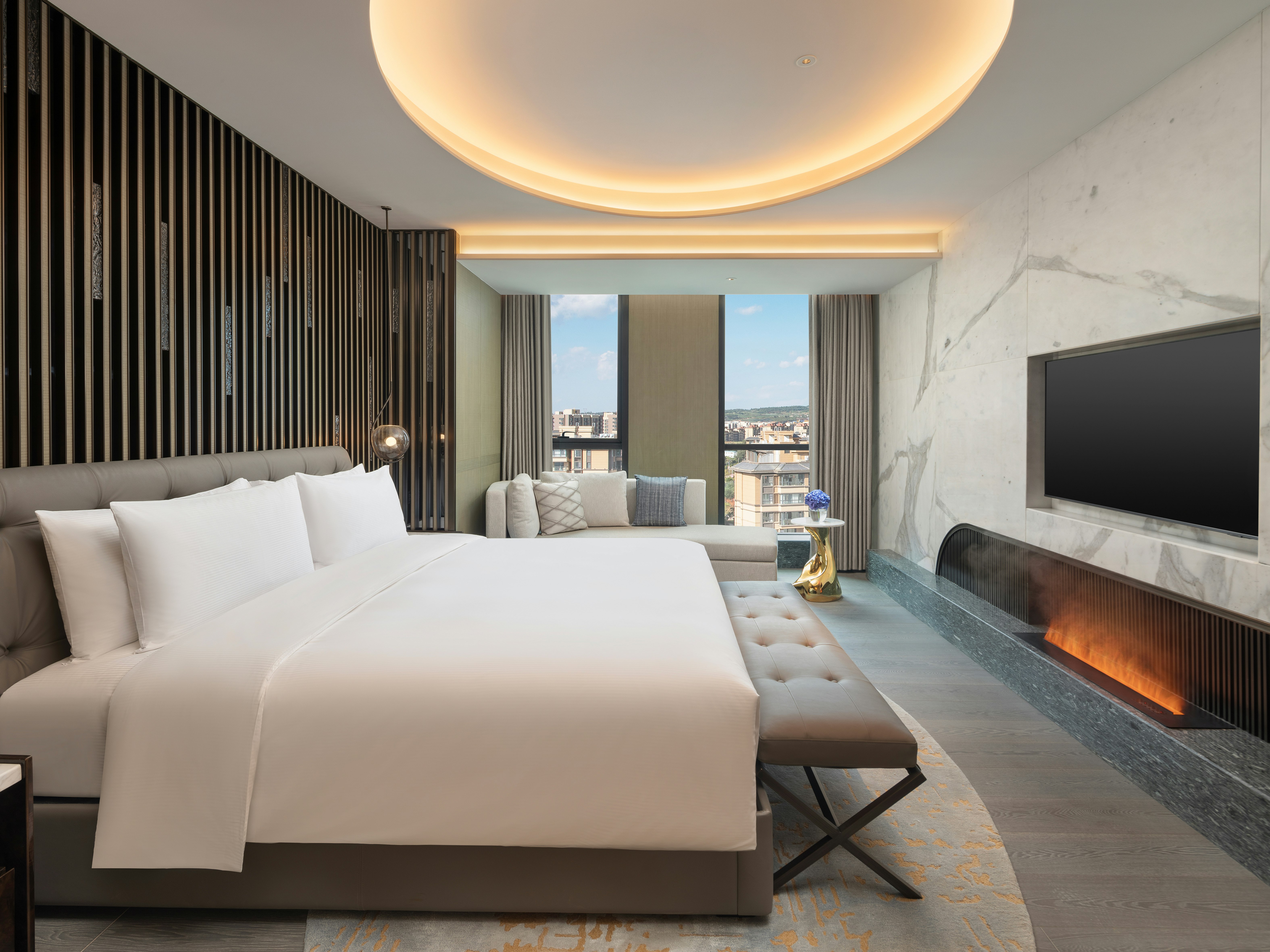 PRESIDENTIAL, SUITE, KING BED