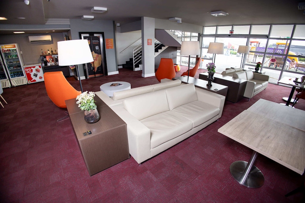 HOTEL 10 ITAJAI 45/66