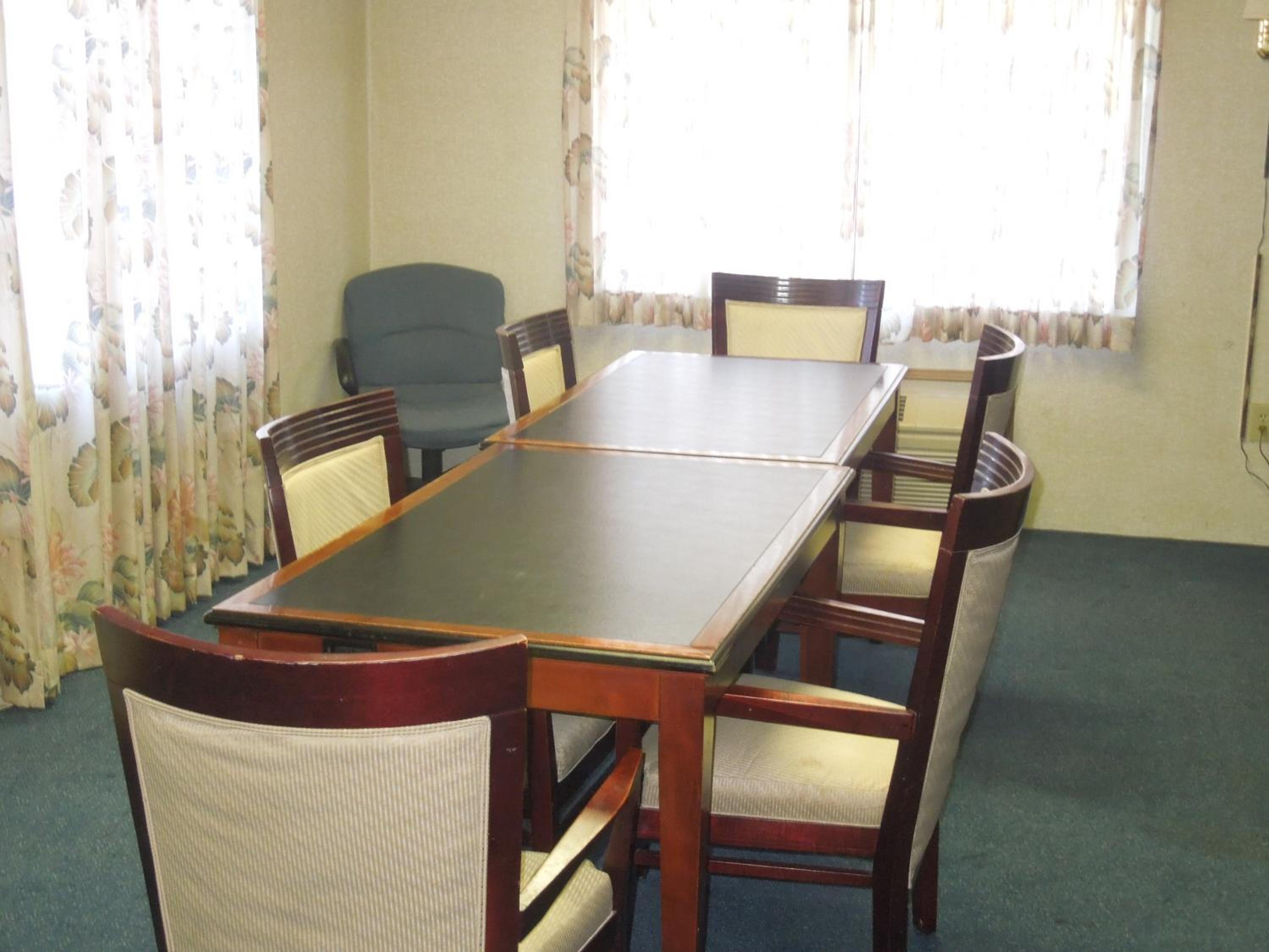 Xenia Country Inn 26/40