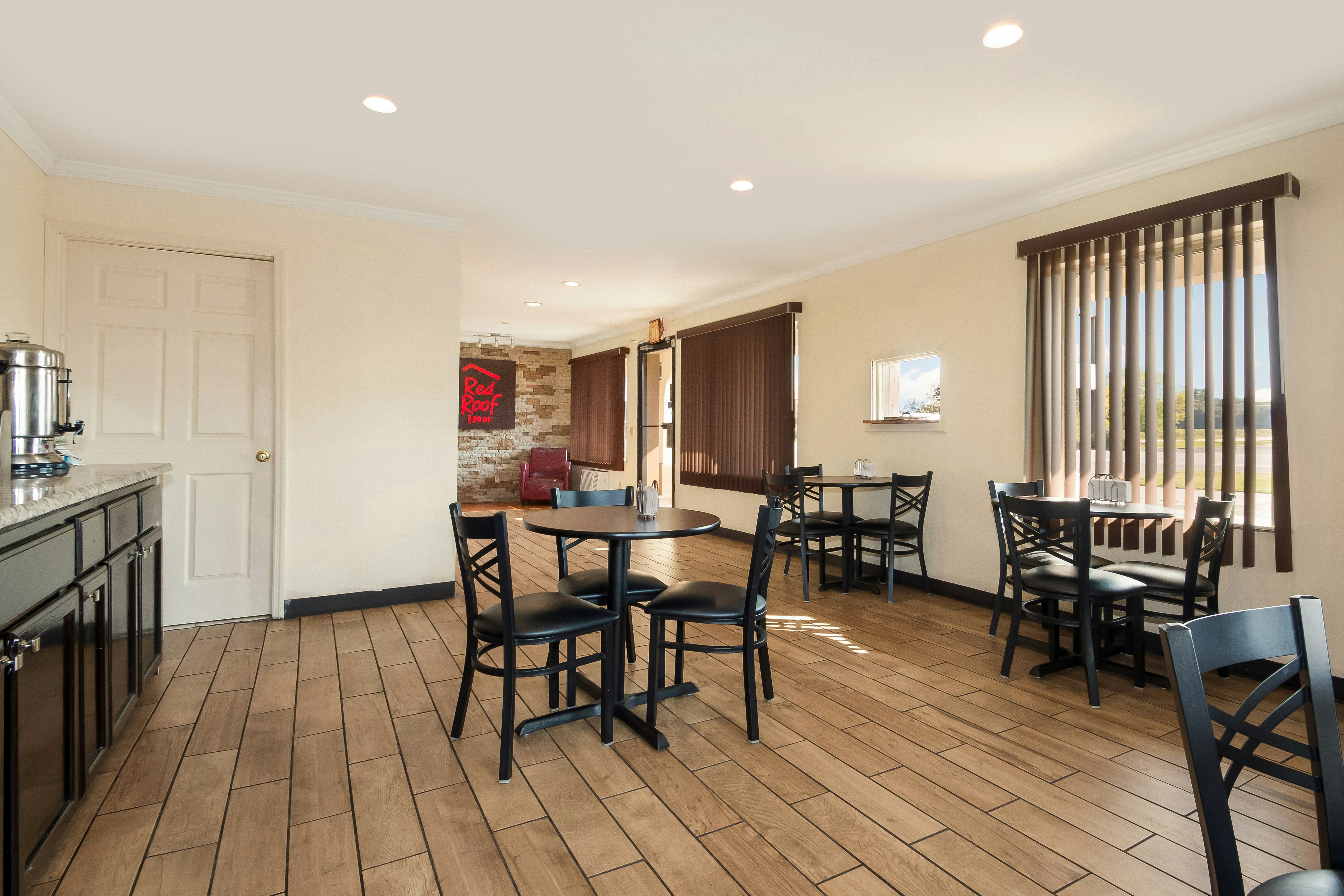 Red Roof Inn Santee 36/49