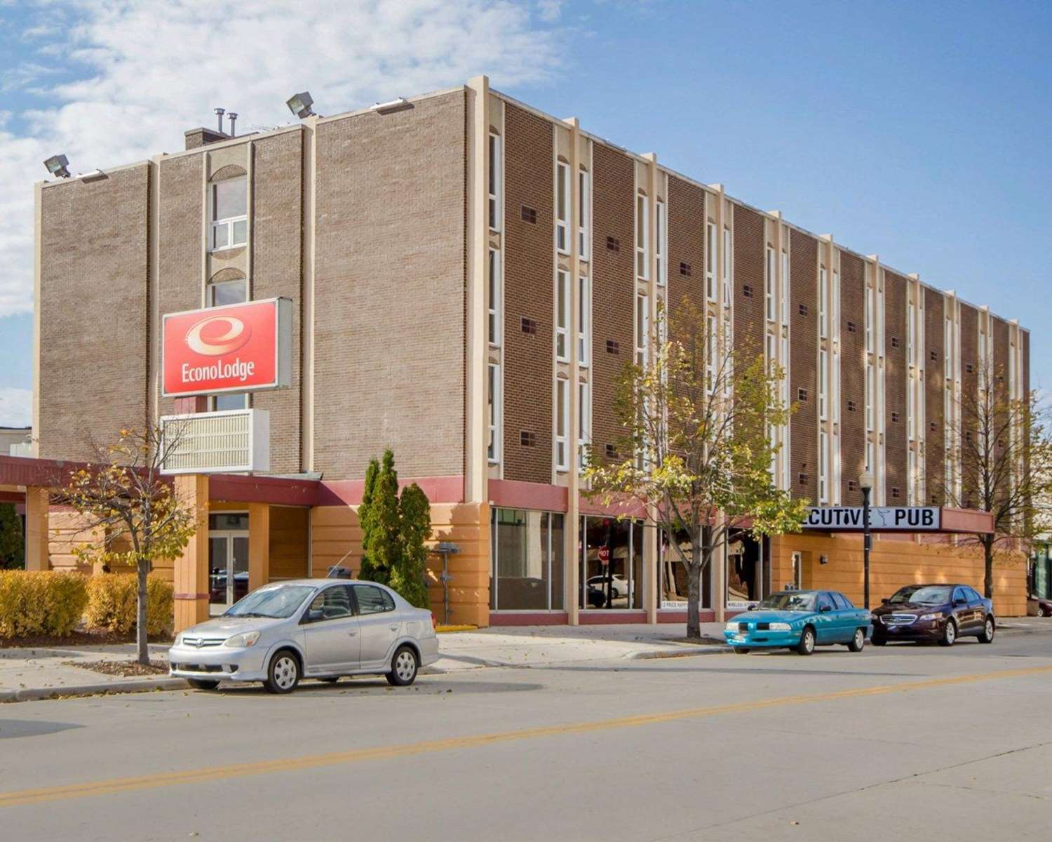 Wingate by Wyndham Sheboygan 22/23