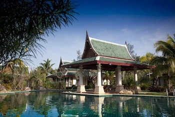 Miracle Island Resort 6/49