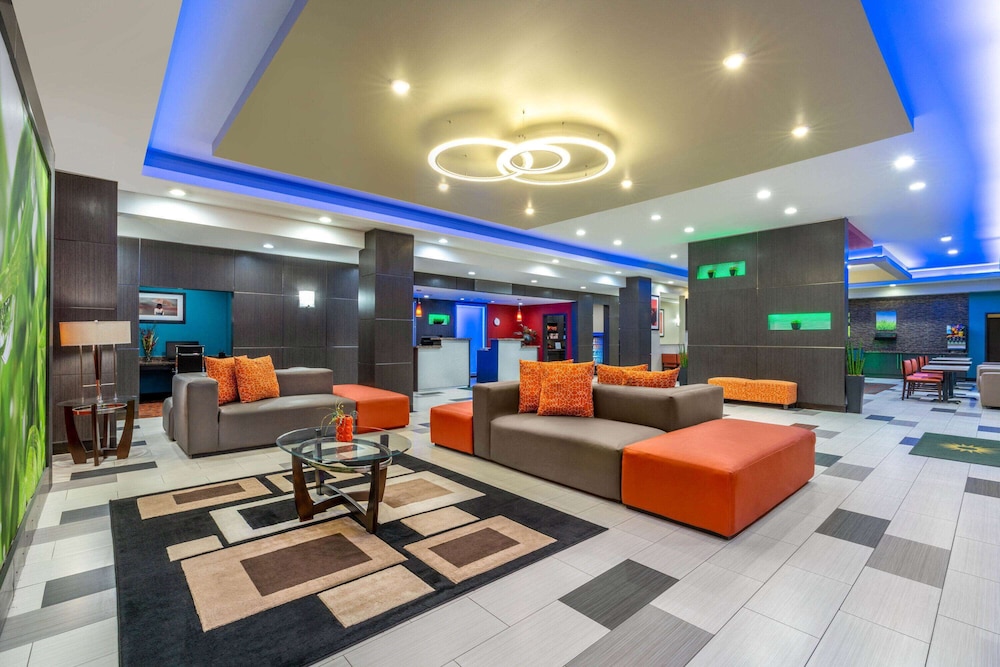La Quinta Inn & Suites by Wyndham Muskogee 28/37