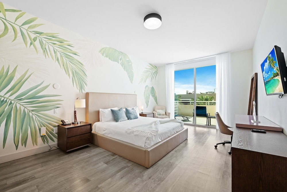 CH Luxury Condos & Studios On The Beach 27/50
