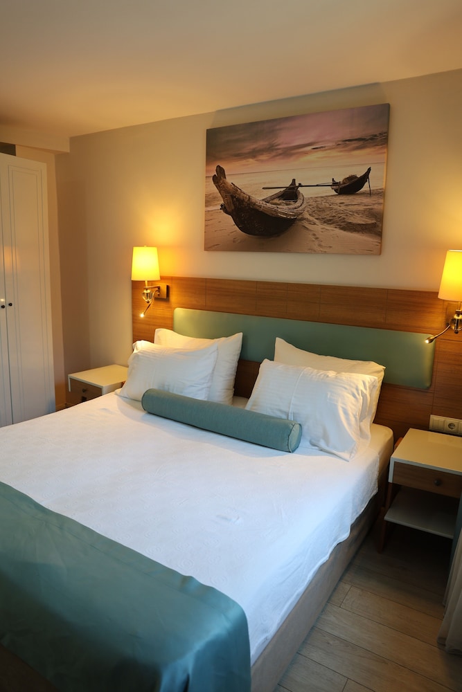 Sardinia Hotel 15/50