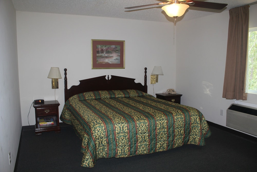 High Falls Hide-A-Way Lodging 10/49