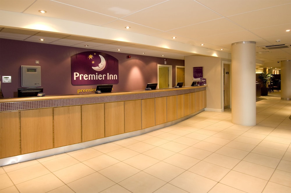 Premier Inn Manchester Airport (M56/J6) Runger Lane South Hotel 7/55