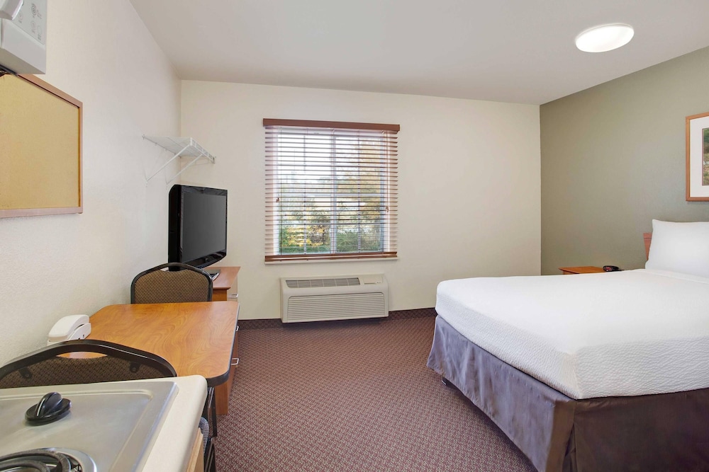 WoodSpring Suites Chesapeake-Norfolk South 21/51