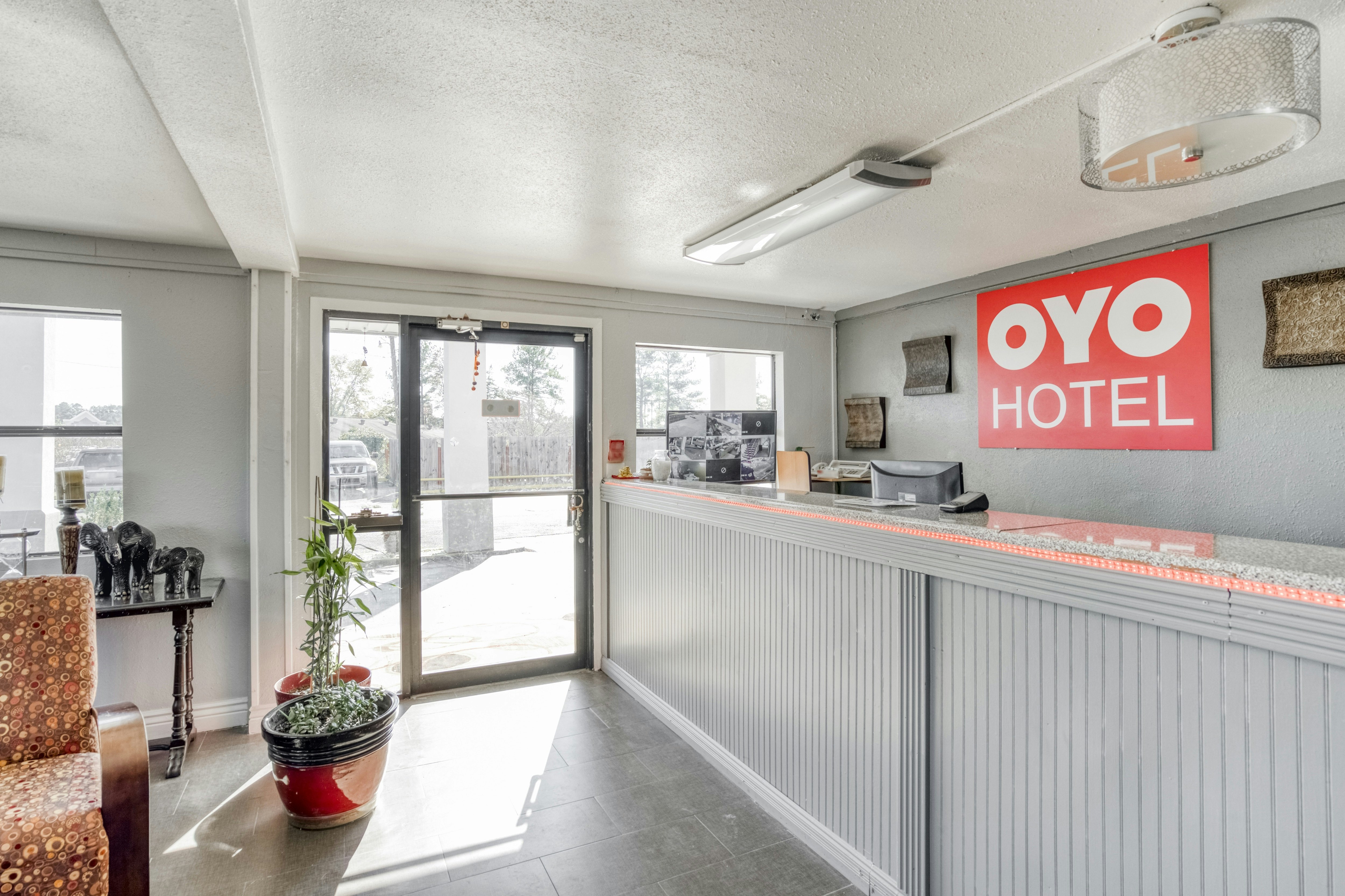 Hotel Pineville LA Hwy 165 7/49