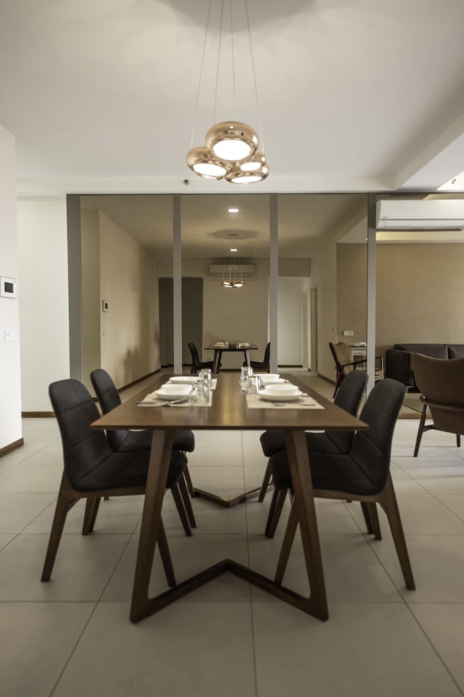 The Landmark Studio Suite 30/50