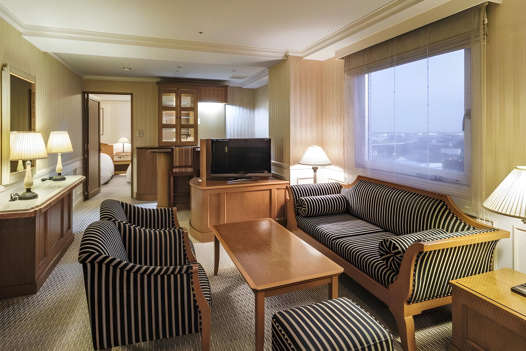 En City Hotel Nobeoka (ex Hotel Merieges Nobeoka) 14/21