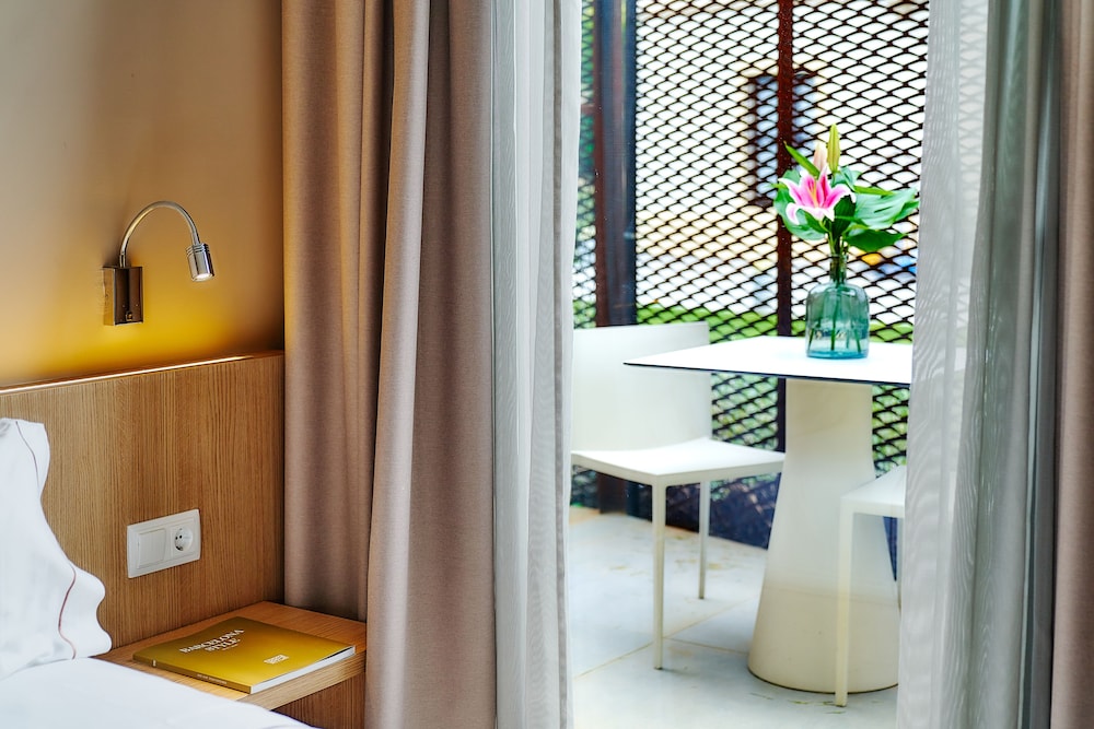 Hotel Arrey Alella 48/50