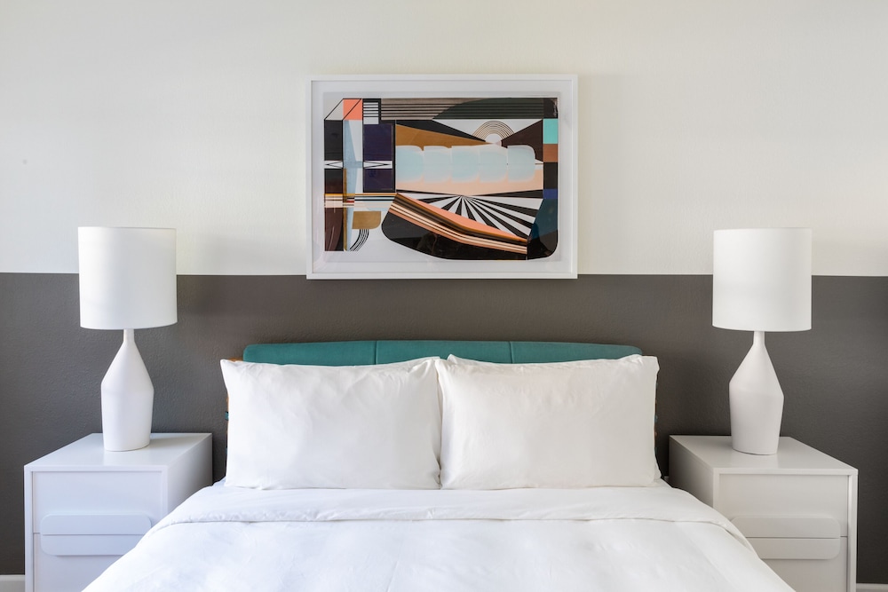 Signature Inn Berkeley Oakland 32/66