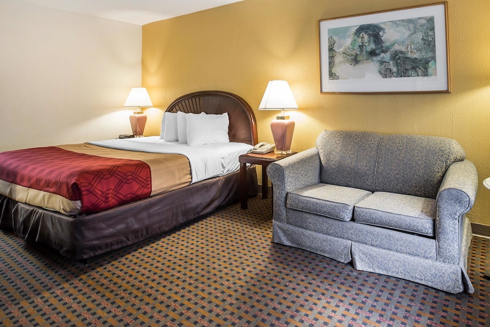 Rodeway Inn & Suites Carrollton, GA 28/42