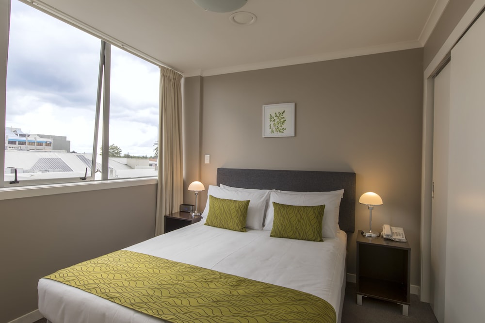 1 BEDROOM, APARTMENT