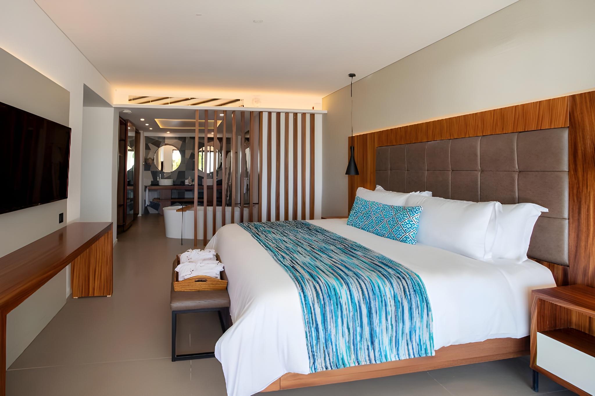 1 Bedroom, Elegant, Club, Suite, Outdoor Jetted Tub
