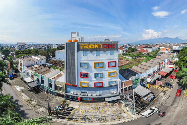 Front One Budget Malang By Azana 1/8