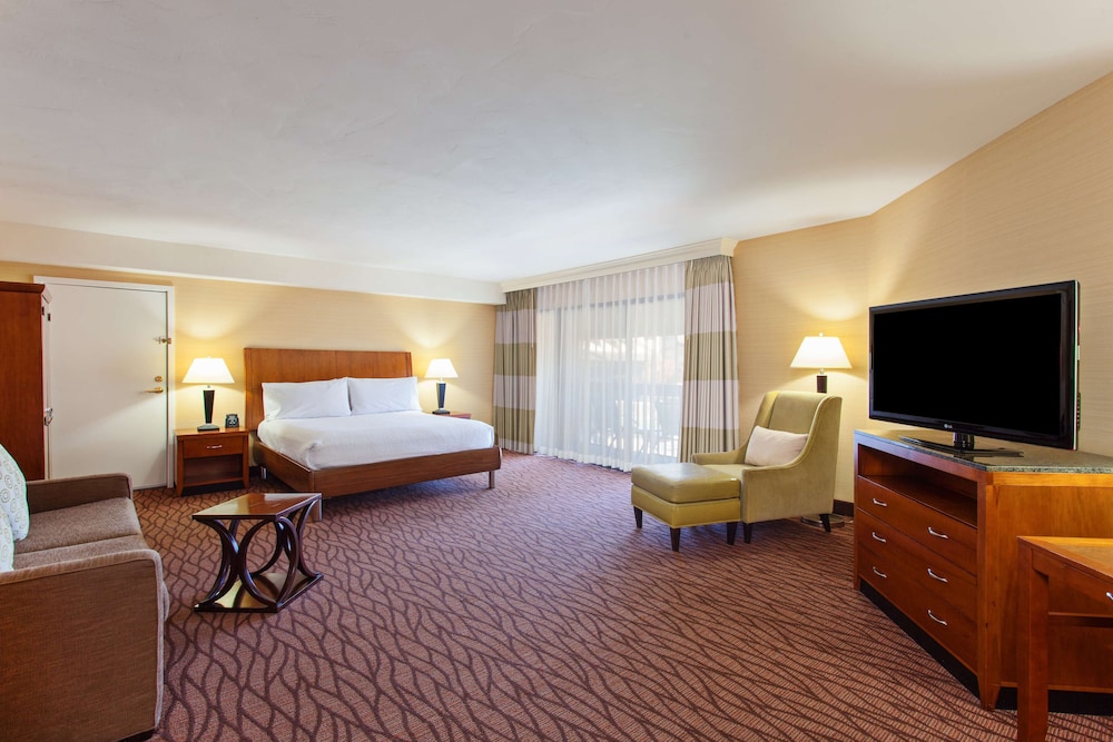 Hilton Garden Inn Monterey 20/58