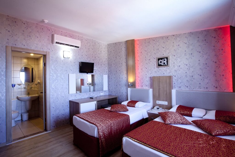 Aleria Belport Beach Hotel 27/71