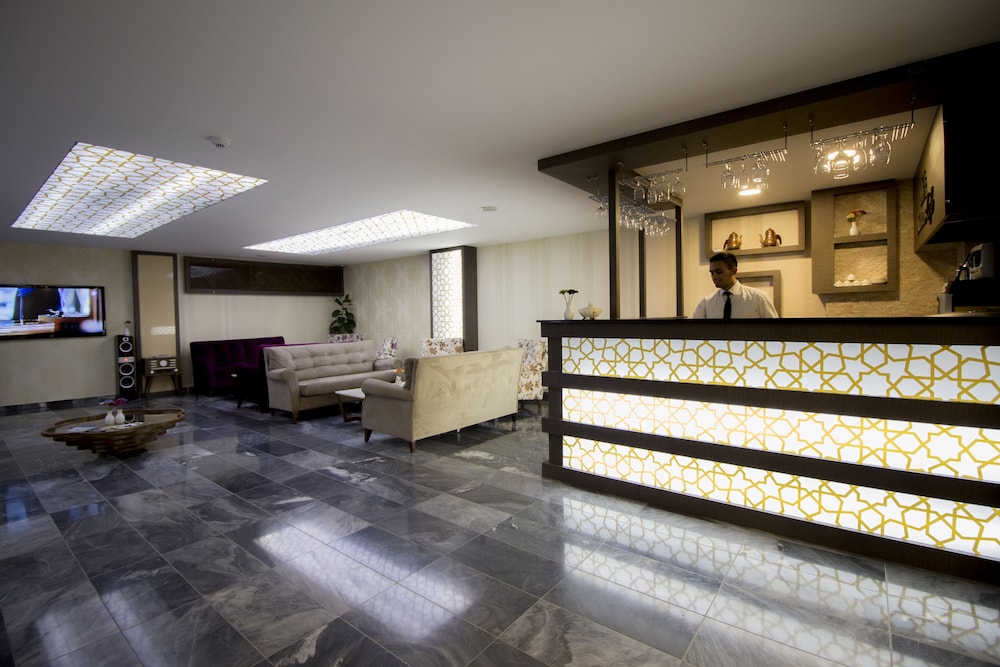 Hotel Business Yatt 7/54