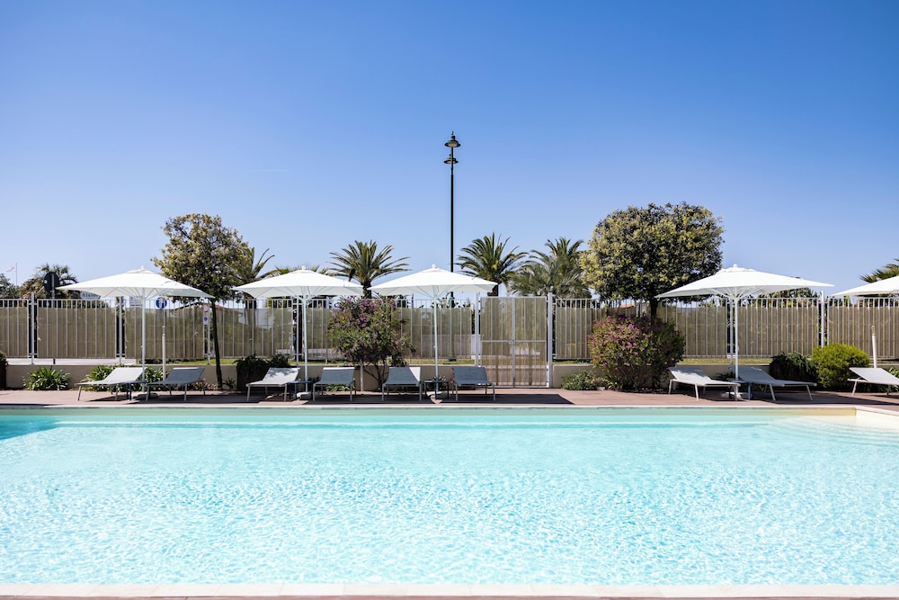 Grand Hotel 58/64