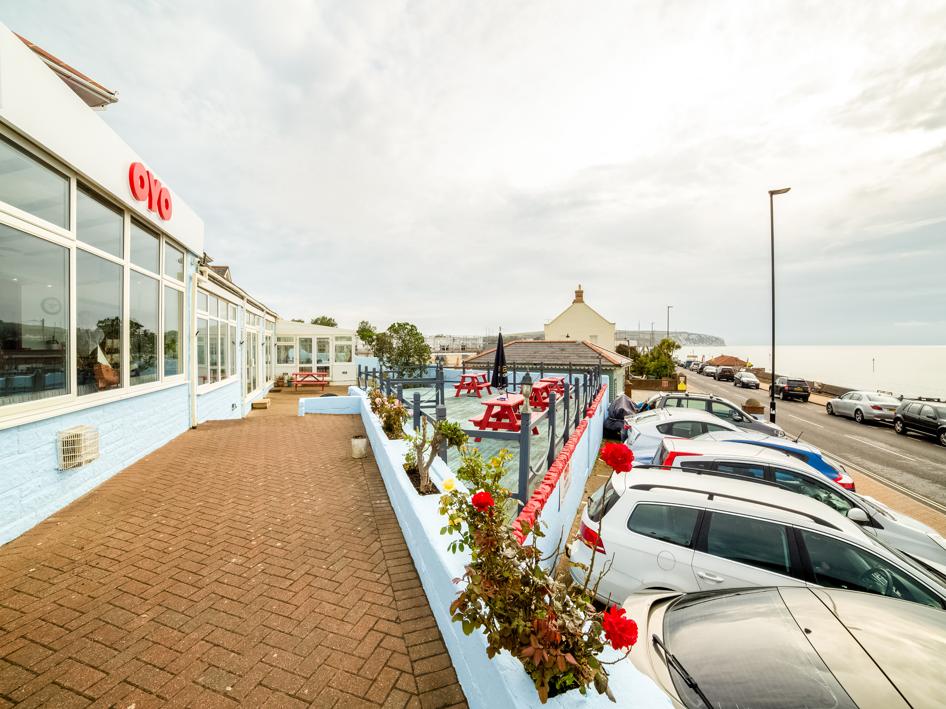 OYO Marina 47/60