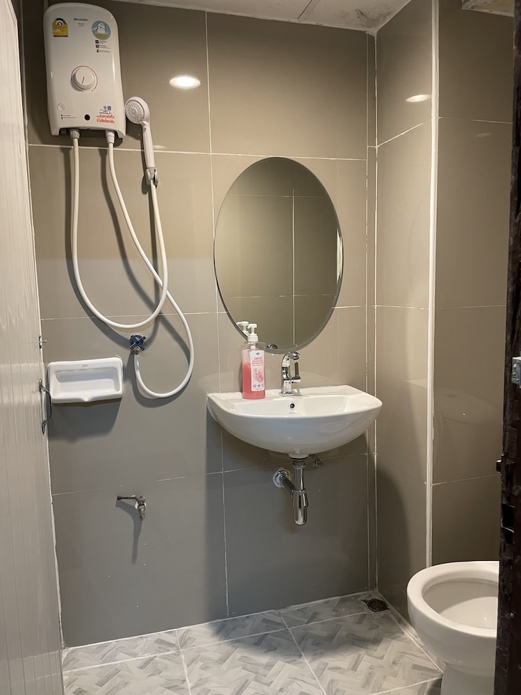 Gedkanok Apartment 64/64