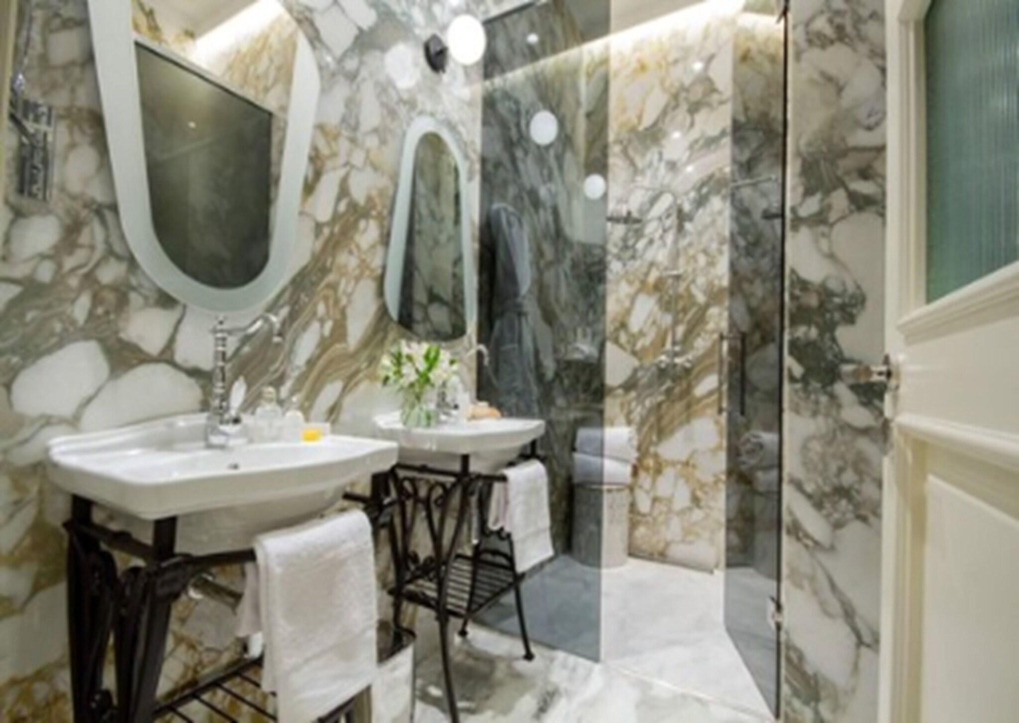 غرفة أساسية بسرير كوين، MYR Palacio Vallier 10/10