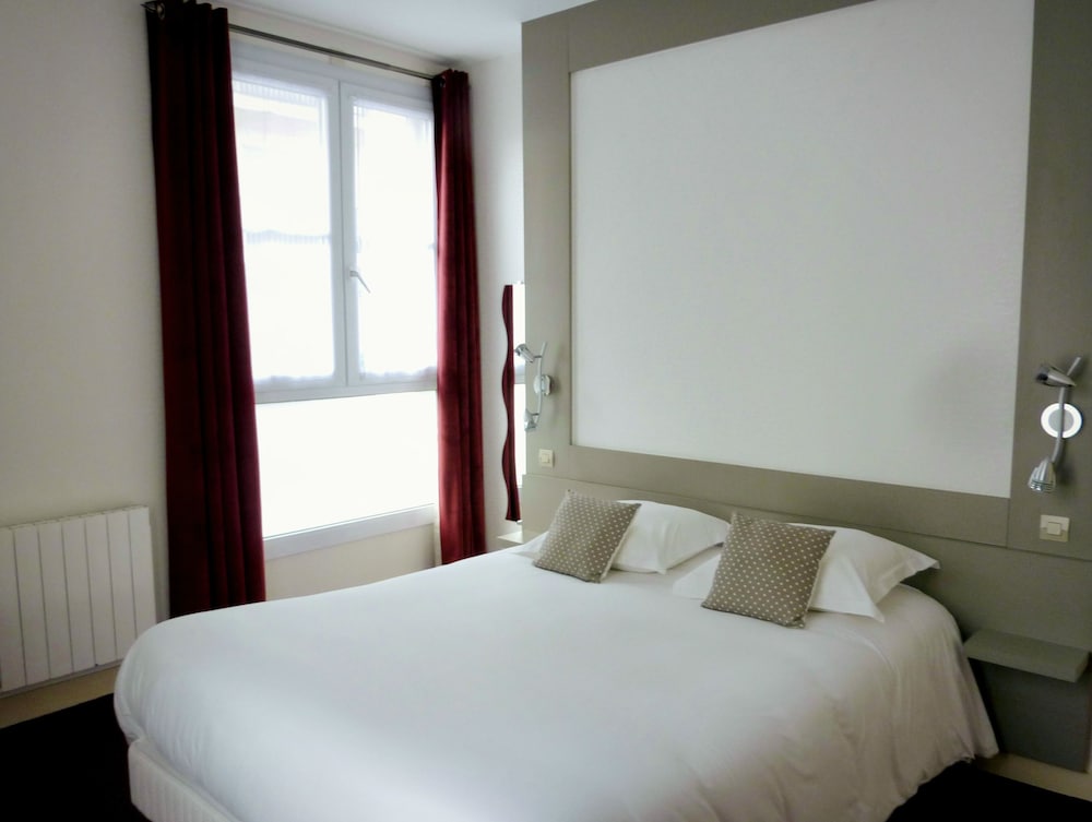 COMFORT, SINGLE, DOUBLE BED, BATHTUB