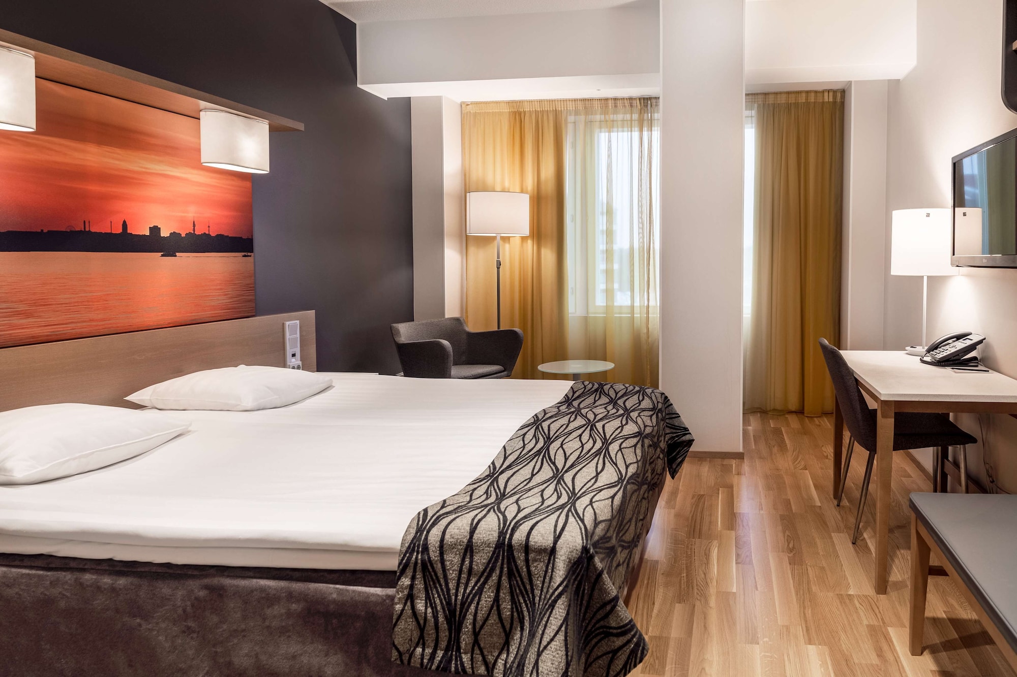 ROOM, DOUBLE BED