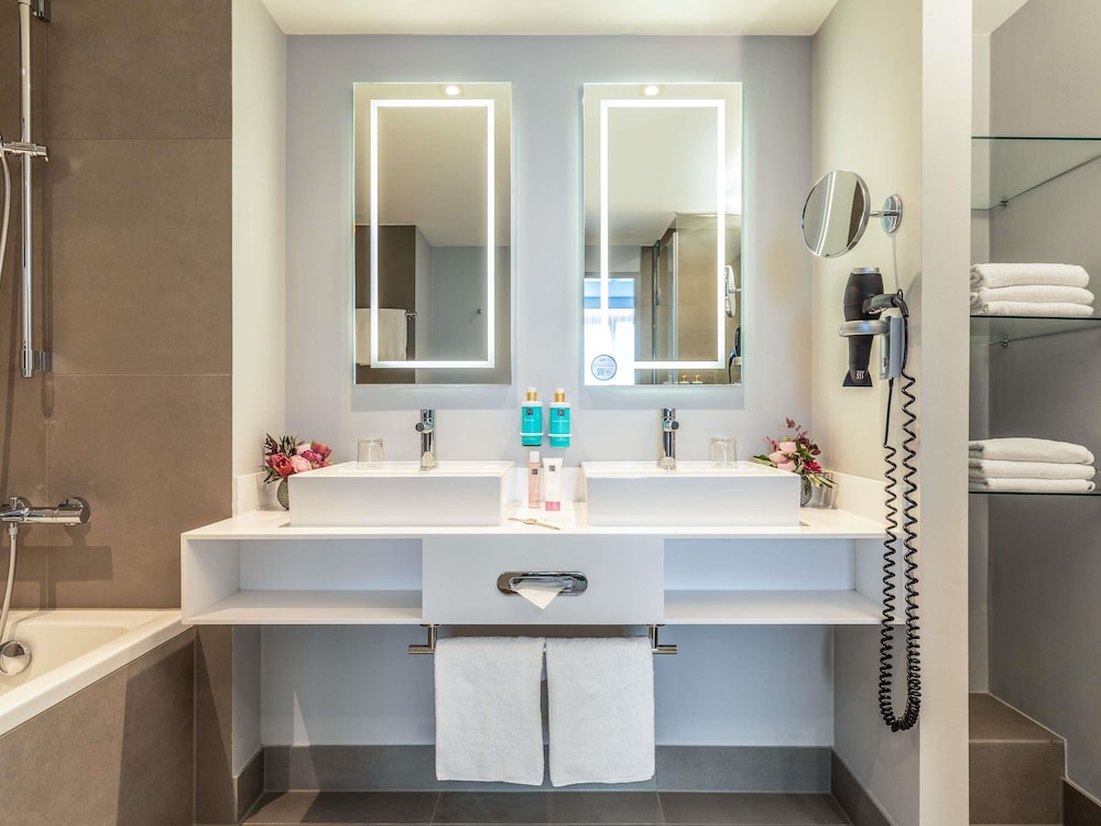 NOVOTEL HAMBURG CITY ALSTER 45/46