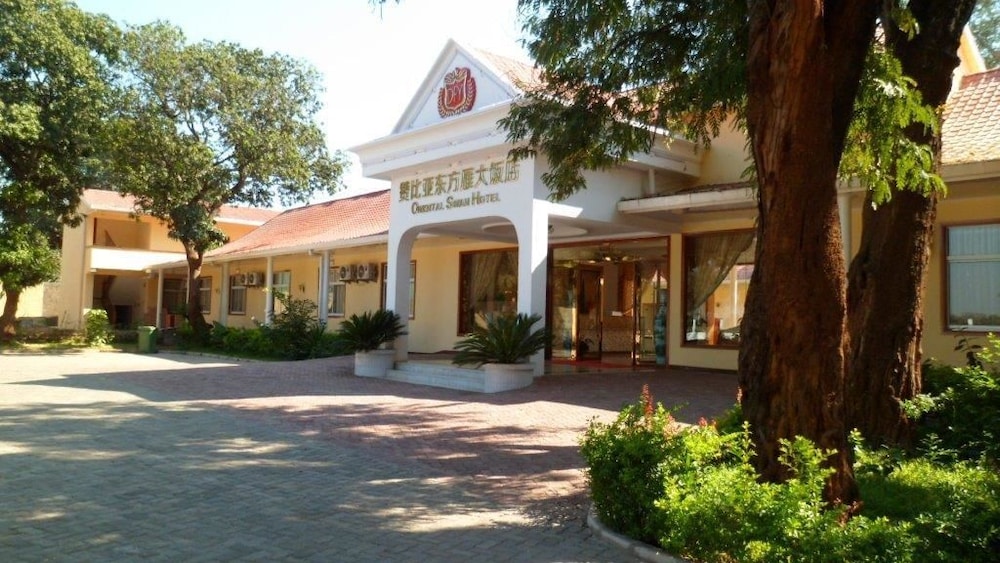Oriental Swan Hotel Livingstone 37/38