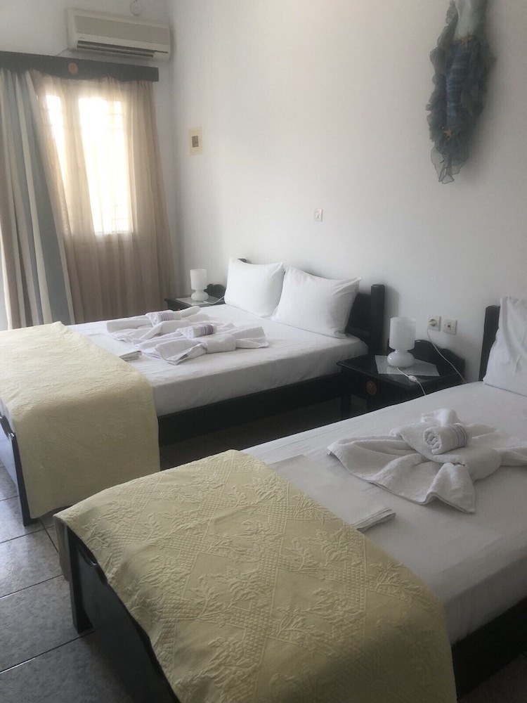 ROOM, TRIPLE