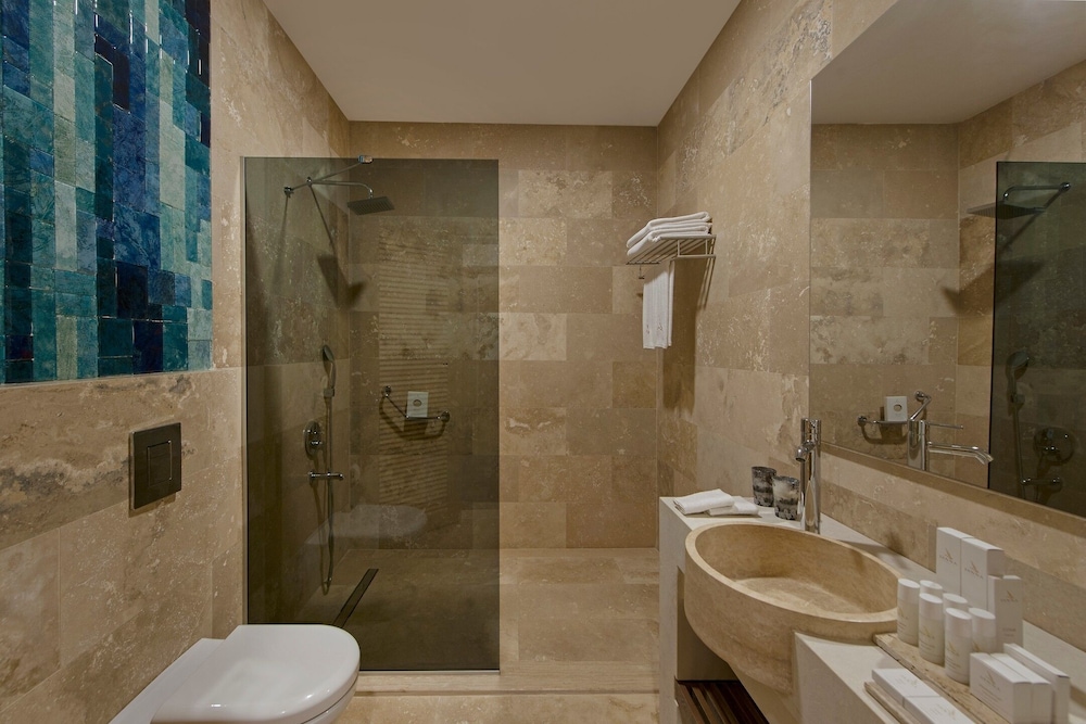 Sarpedor Boutique Hotel 46/48