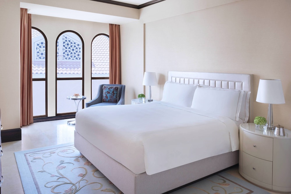 The Ritz Carlton Abu Dhabi Grand Canal 12/63