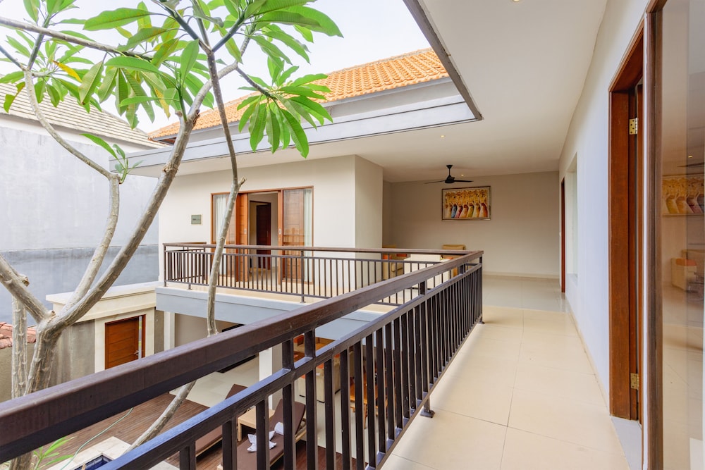The Light Exclusive Villas Spa 8/72