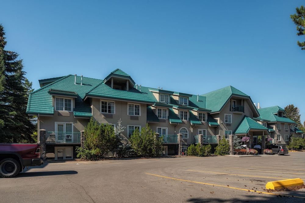 Canmore Pocaterra Inn & Waterslide 75/81